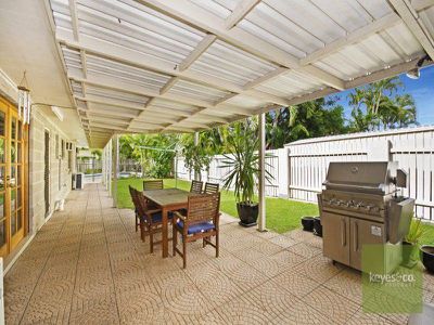 6 Zinnia Court, Annandale