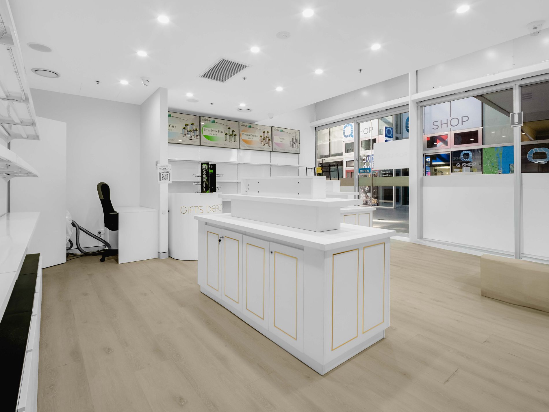 shop 9 / 3003 Surfers Paradise Boulevard, Surfers Paradise