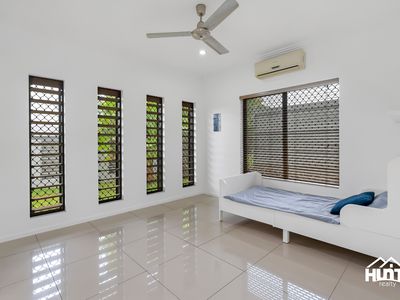 16 Conway Close, Bentley Park