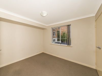 27 / 5 Dehli Street, West Perth