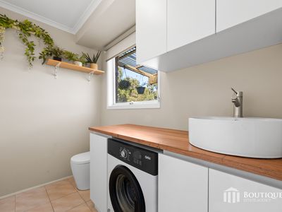 11 Briar Hurst Avenue, Dandenong North