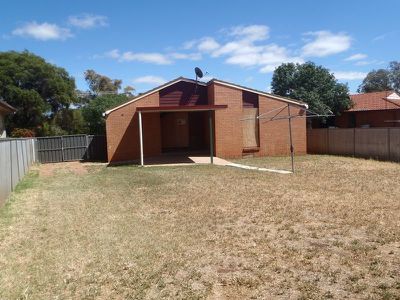 2 Lunar Avenue, Dubbo