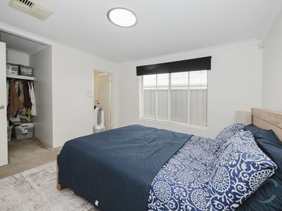 68 Leschenault Loop, Banksia Grove