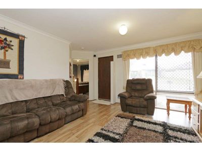 8 Bark Circle, Kenwick