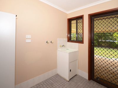4 WILLIAM STREET, Urangan
