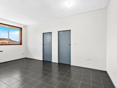 4 / 13 Peterborough Avenue, Lake Illawarra