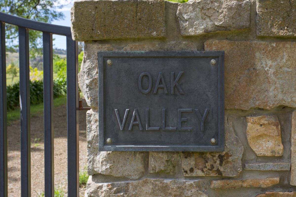 405 Oak Valley Road, Avenel