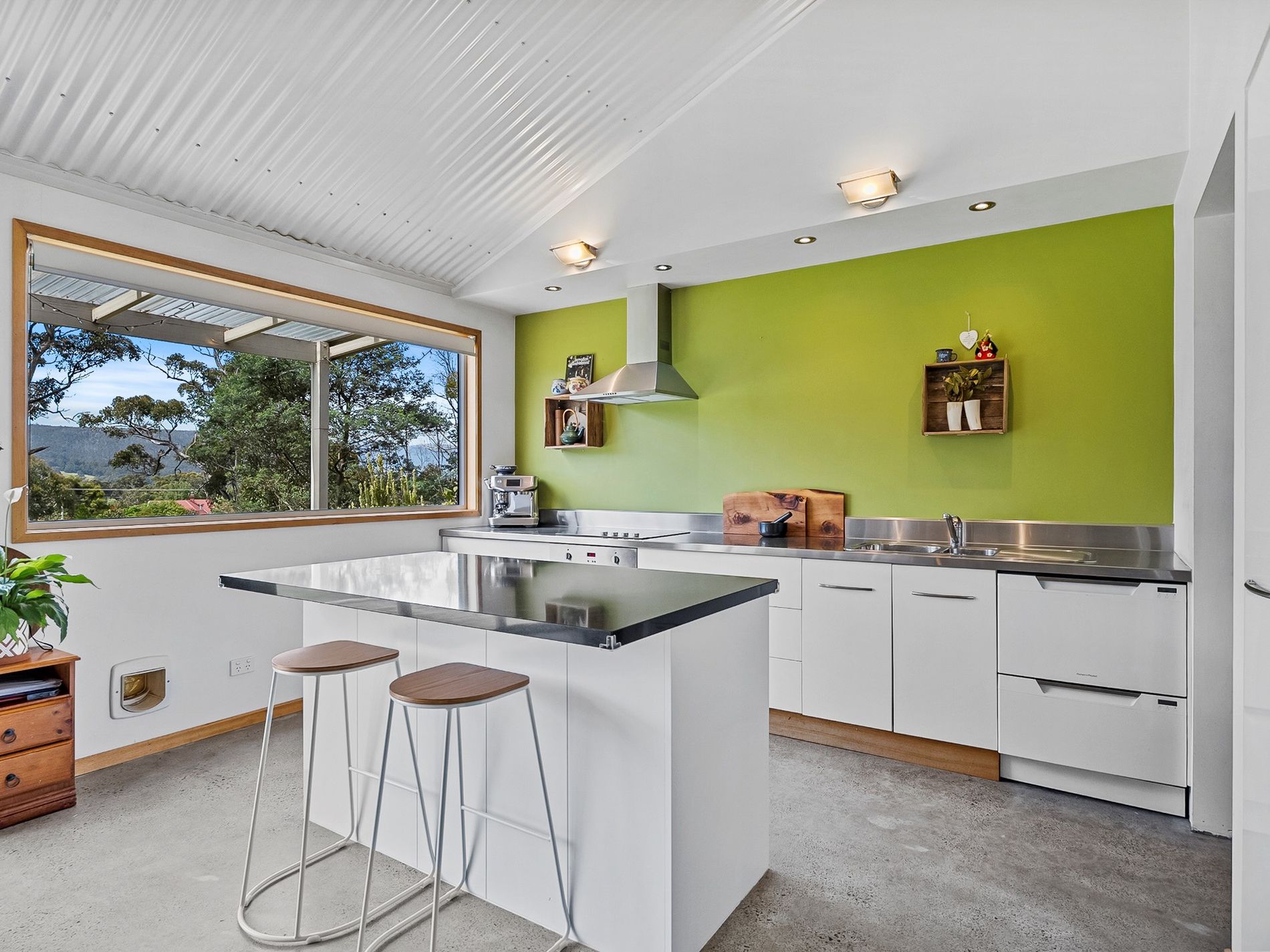15 Pine Lodge Road, Glen Huon