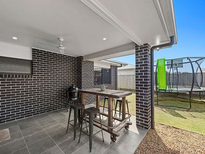 27 Potts Street, Palmview