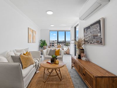 27 / 136  Marine Parade, Southport