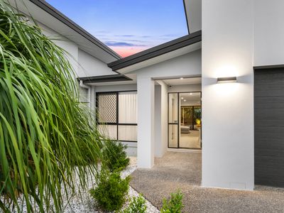 10 Garawarra Crescent, Upper Coomera