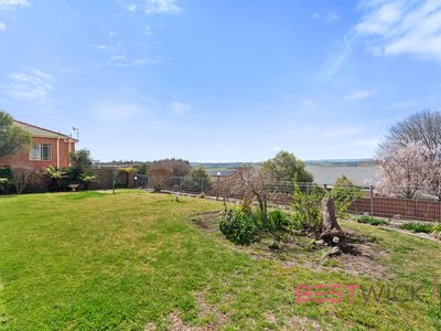15 Beavis Place, Llanarth