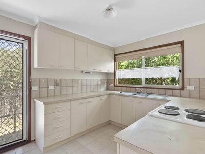 2 / 30 Clarey Avenue, Seymour