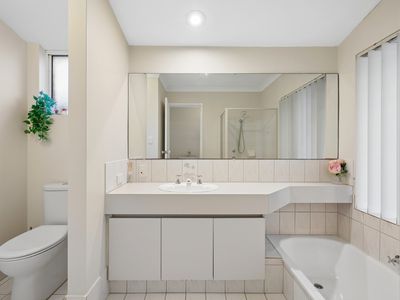 28 Hatherley Parade, Winthrop