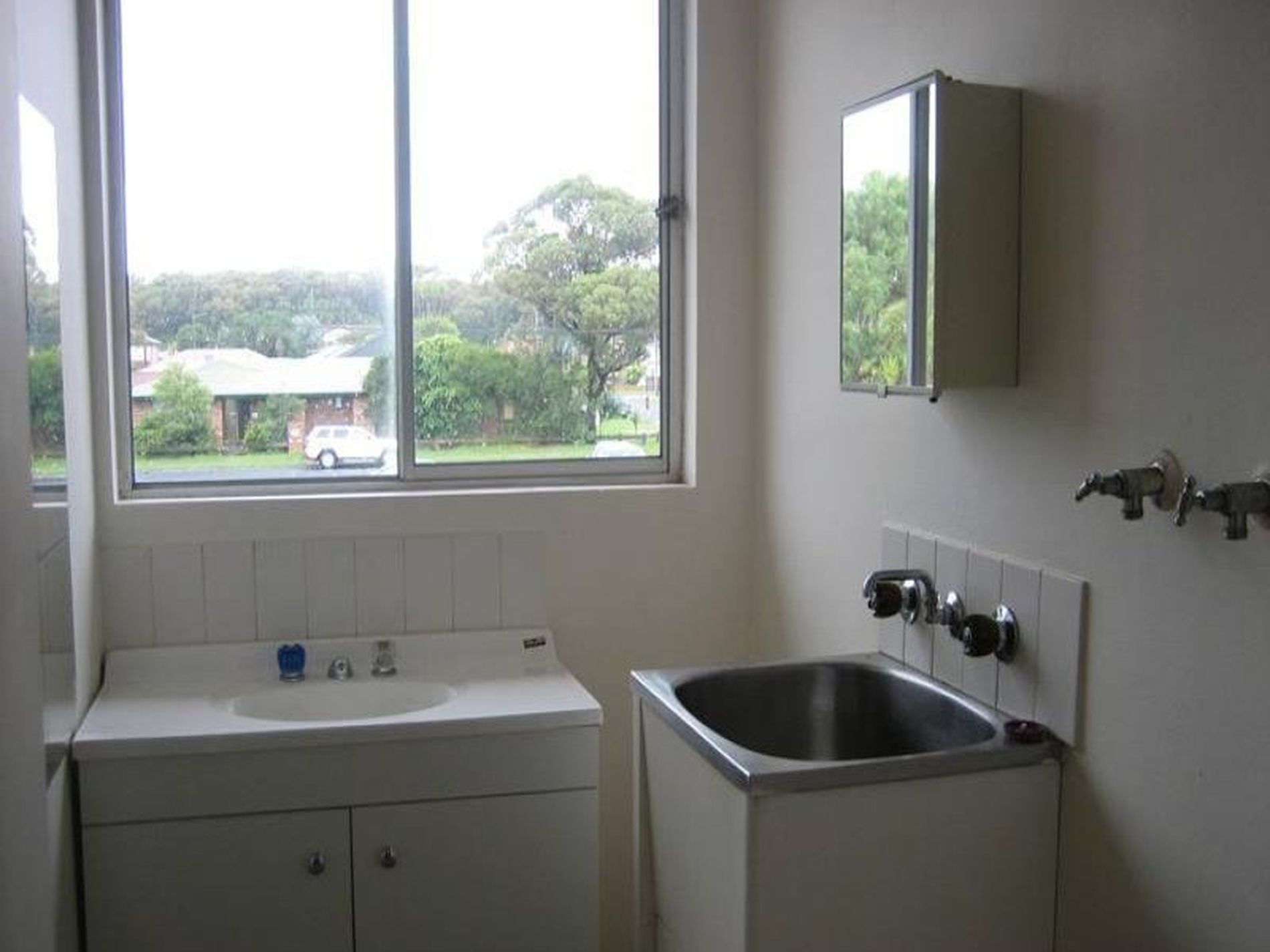 1 / 229 Windang Road, Windang