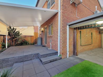 14 / 96 Smith Road, Woodridge