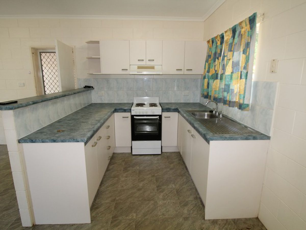 1 & 2 / 3 Paine Street, Atherton