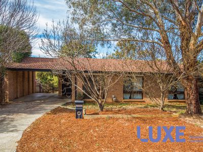 9 Piguenit Close, Lyneham