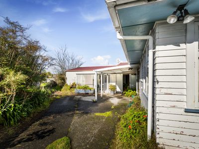 11 Shamrock Lane, Te Atatu Peninsula