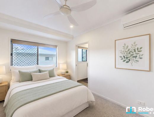 Modern Townhouse in Prime Location image 9 Modern Townhouse in Prime Location image 9