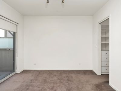 10 / 2 Saltriver Place, Footscray