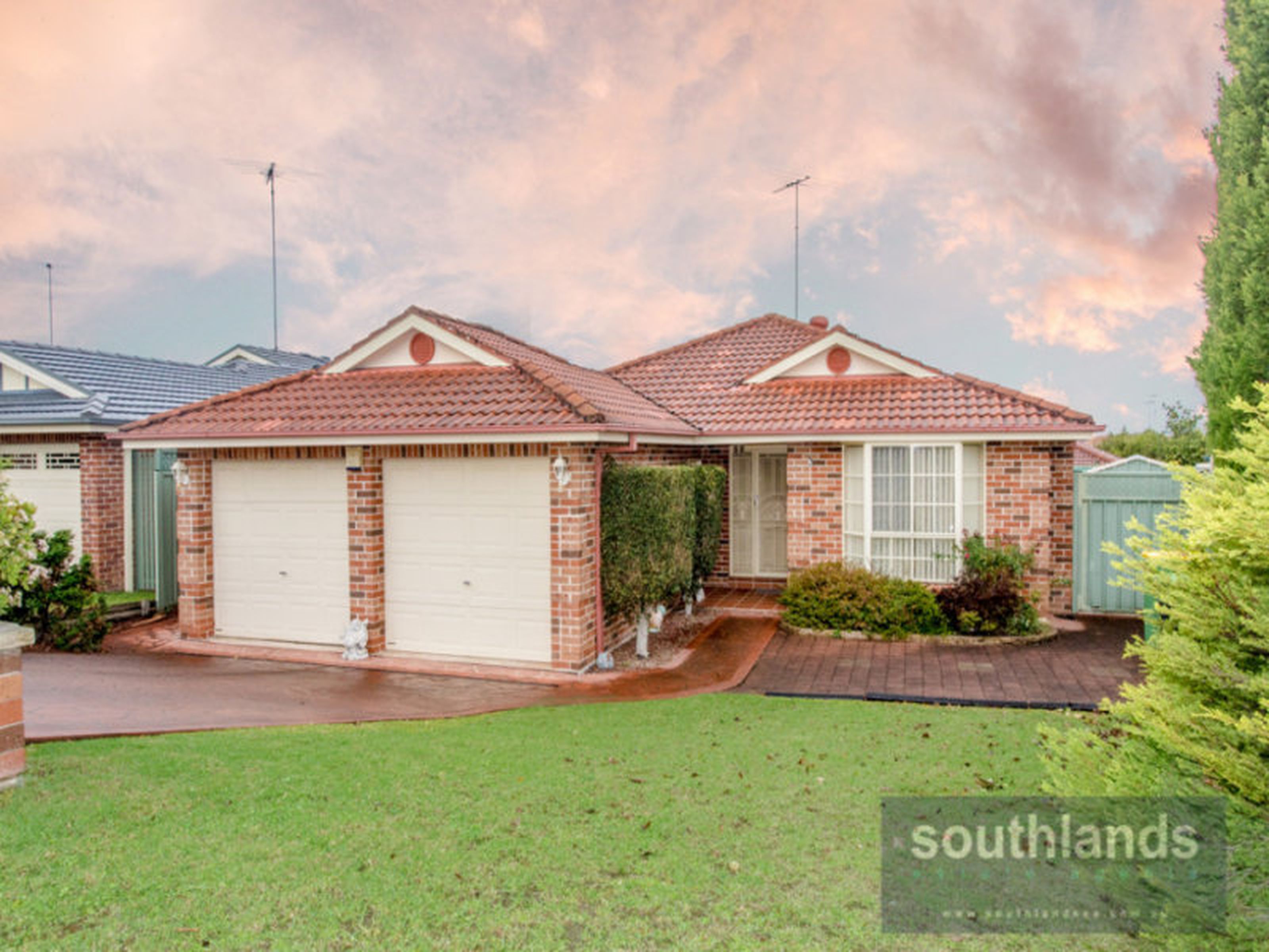8 Sorenson Cres, GLENMORE PARK