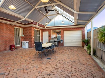 3 AVONDALE DRIVE, Wodonga