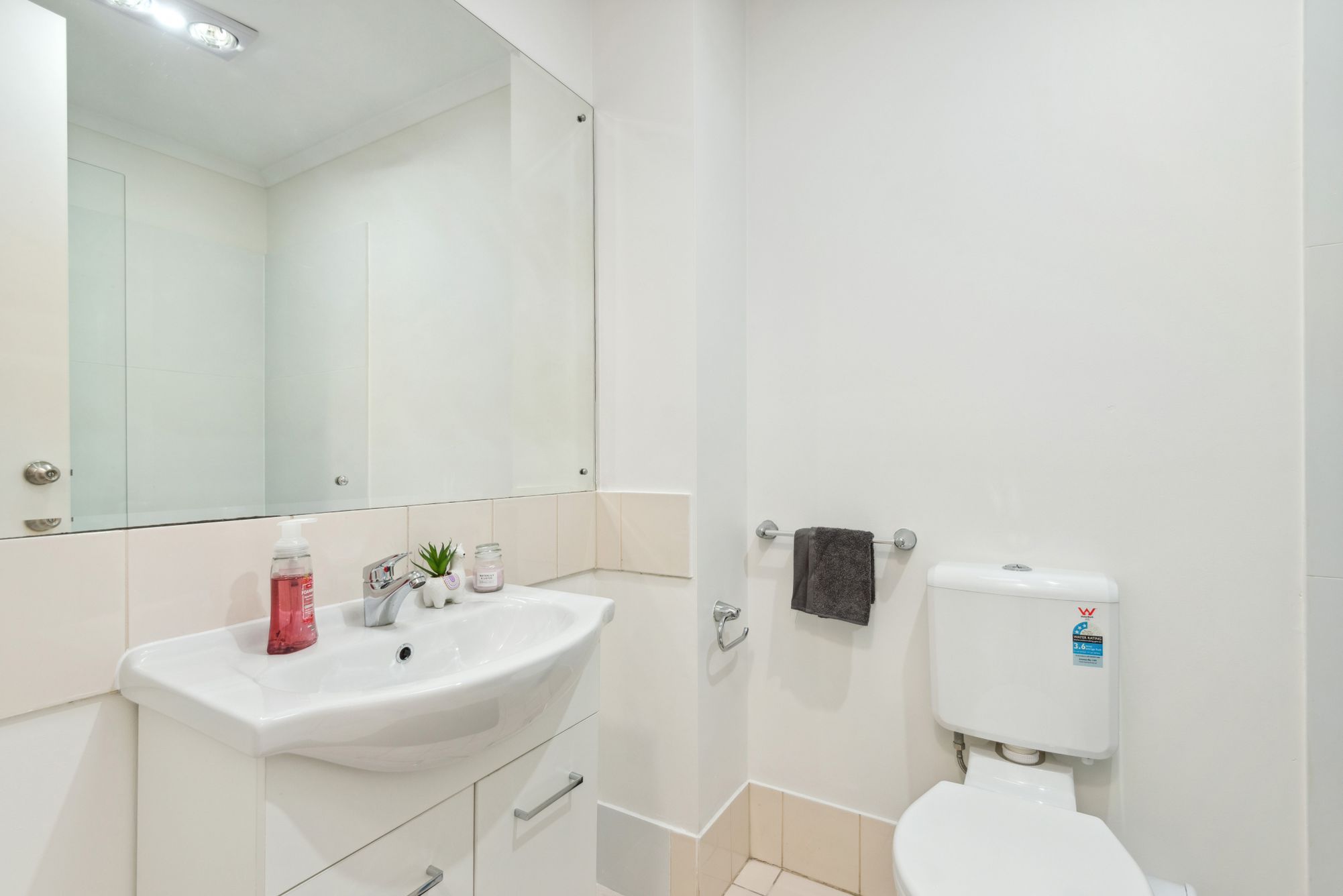 8 Heaslip Close, Adelaide