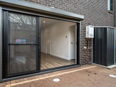 129 East Street, Brompton
