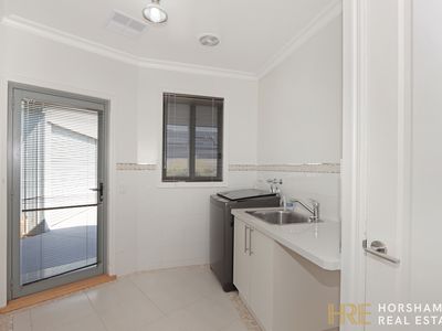15 Fisher Square, Horsham