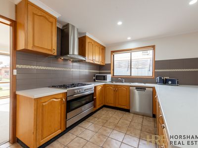 5 Landy Street, Horsham