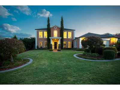 17 AVONDALE DRIVE, Wodonga