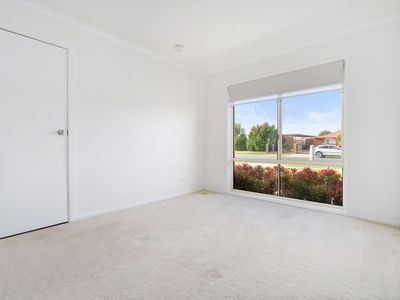 1 / 11 DUNDEE DRIVE, Wodonga