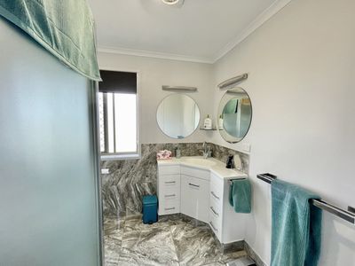 12 Flinders Street, Point Vernon