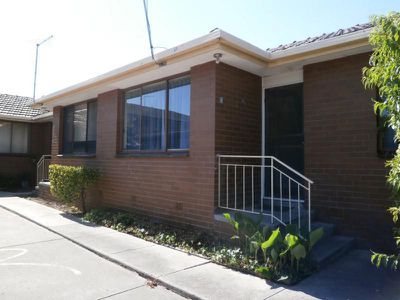 2 / 2B Saltley Street, Spotswood