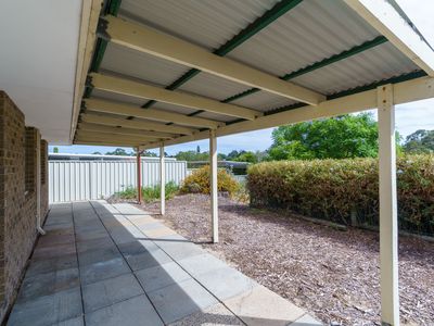 7 Lambourne Retreat, Mirrabooka