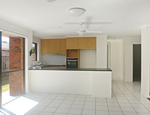 Spacious living in Tewantin image 2