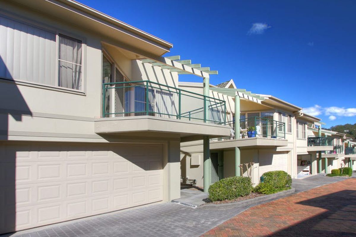27 / 4 Karla Avenue, Terrigal