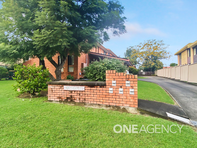 2 / 5 Campbell Place, Nowra