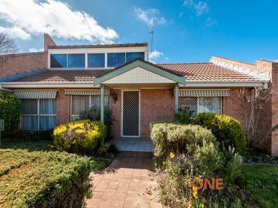 28 / 29A View Street, Kelso