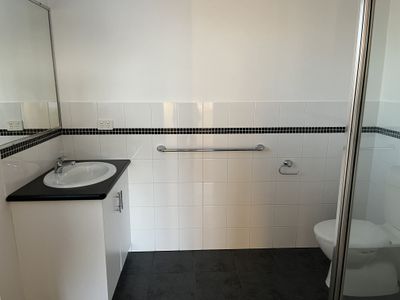 2 / 19 Marshall Street, Newtown