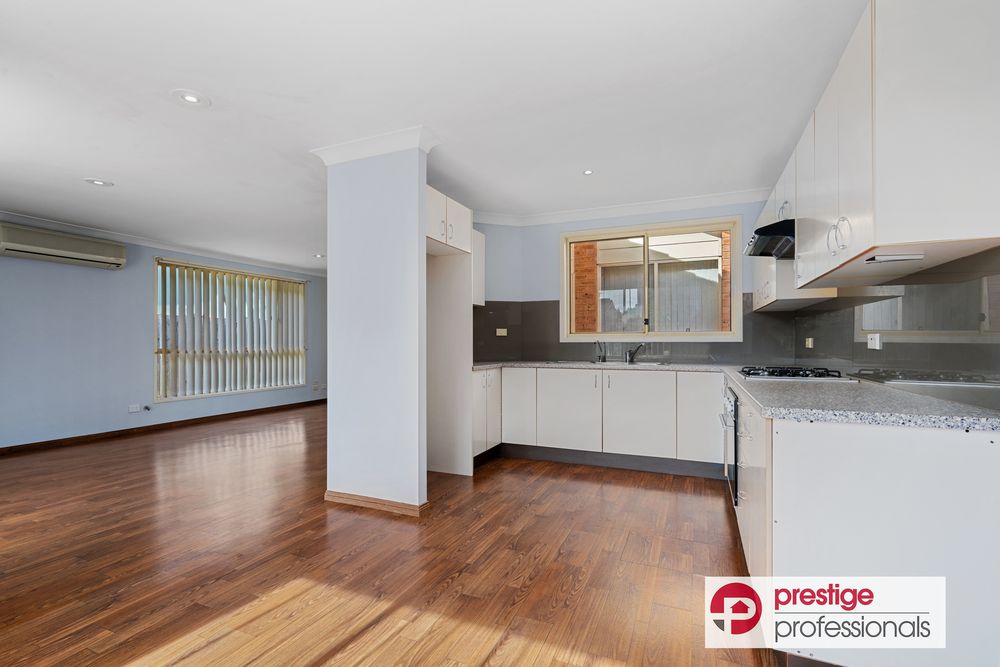 33 Castle Rock Court, Wattle Grove