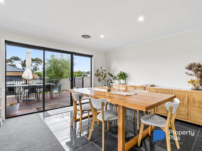 6 Jennifer Close, Epsom