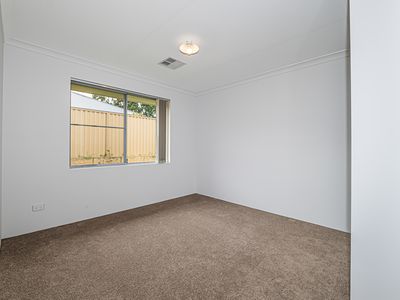 27 Pingaring Court, Byford
