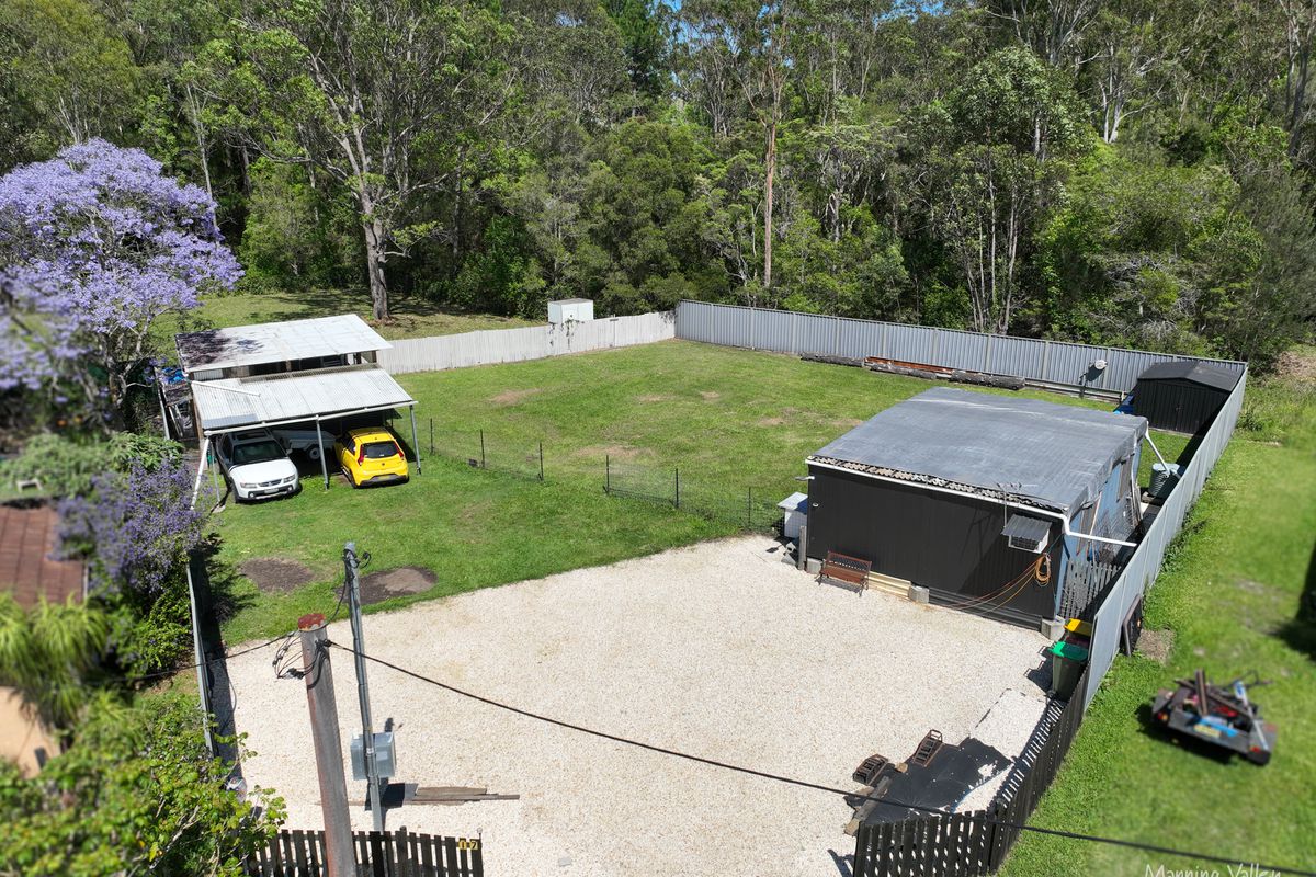 17 Hampton Court , Lansdowne