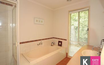 5 Patrick Place, Beaconsfield