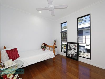9 Ocean View Dr, Woodgate