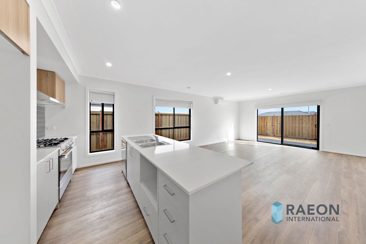 11 Dinner Grove, Tarneit