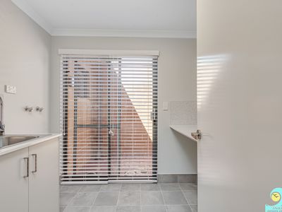 5 / 6 Merion Court, Yanchep