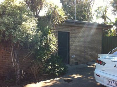 4 / 16 Minogue Cresent, Hoppers Crossing